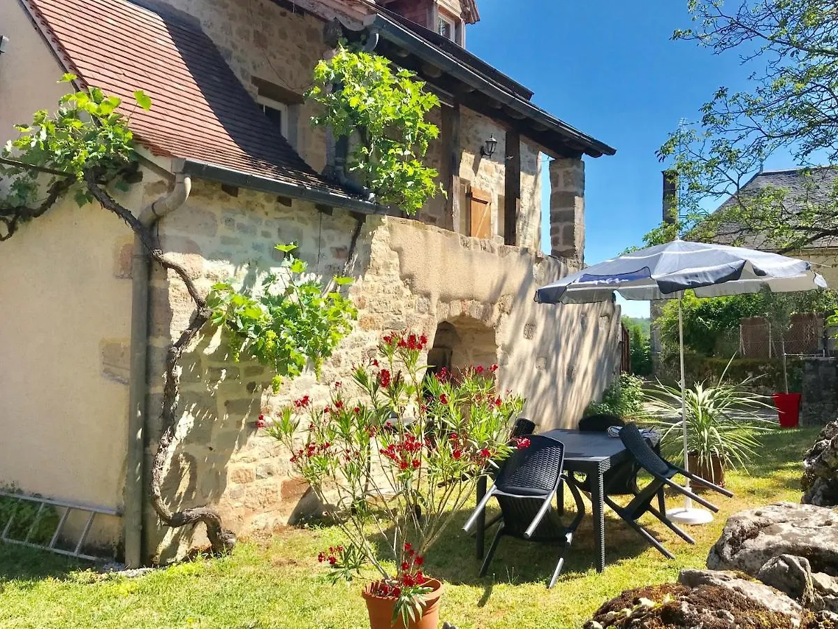 Holiday home Maison De Charme Piscine Couverte Chauffee Mayrinhac-Lentour